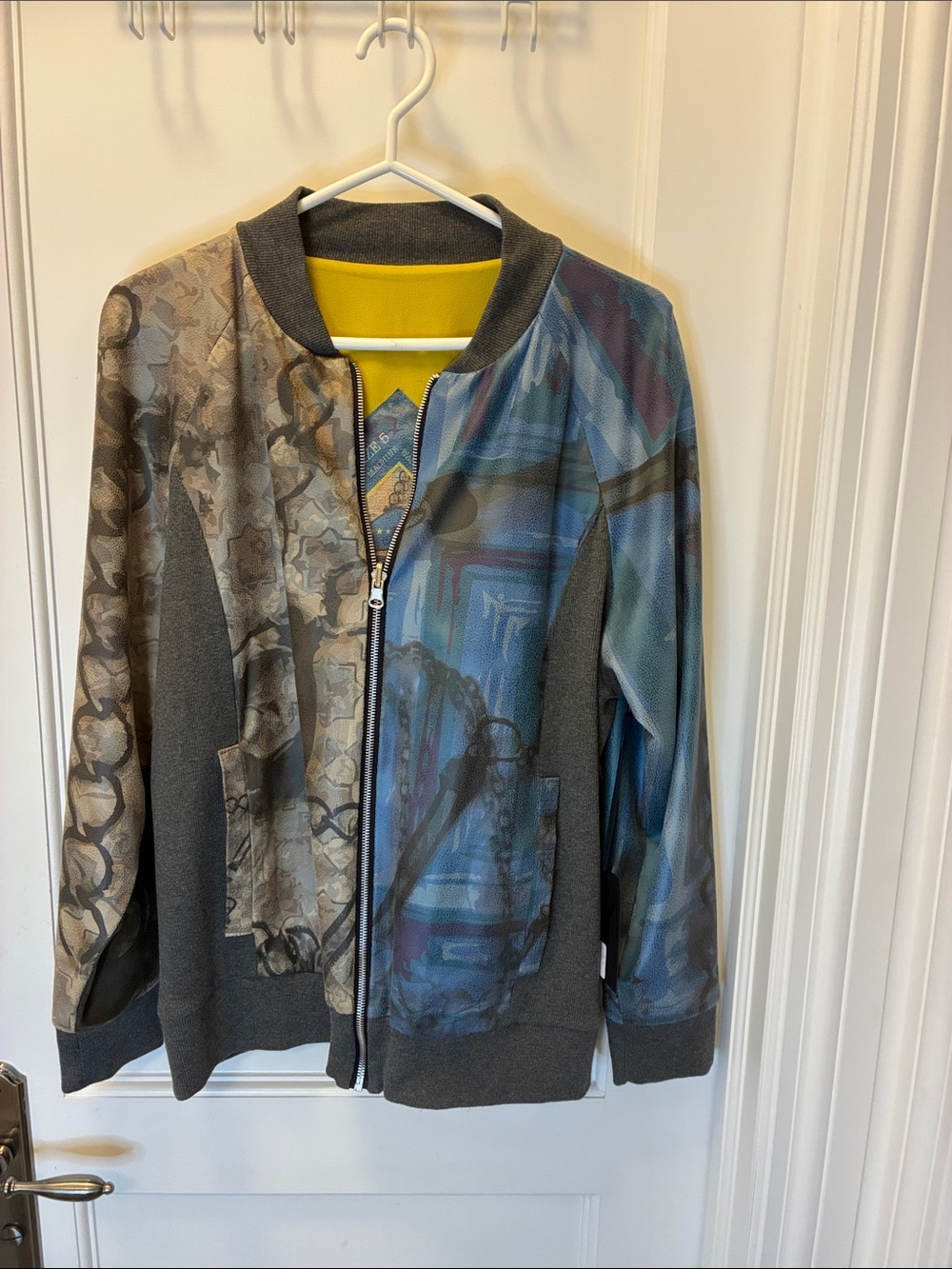 BNWT VOLT Zip Bomber Jacket in Gray and Blue⭐️
